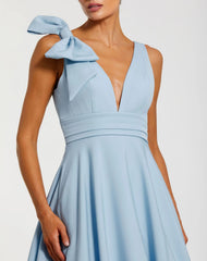 Petite Light Blue Sleeveless Plunge Neck Ball Gown With Bow Detail